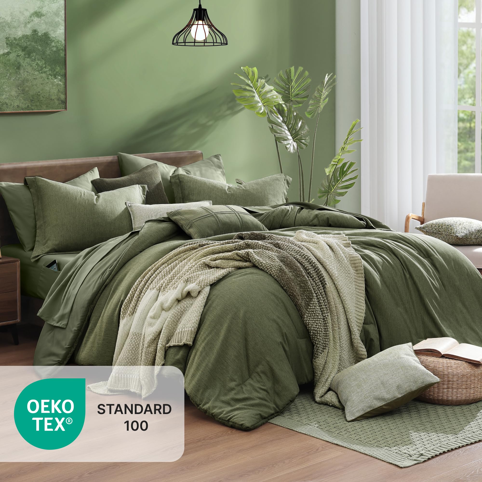 Monbix fitted sheet close-up demonstrating deep 14-inch pocket for secure mattress fit and ease