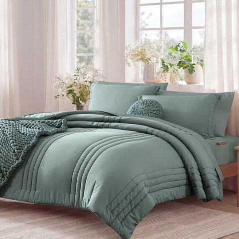 Monbix close-up stitching on comforter demonstrating durable finish and long-lasting use