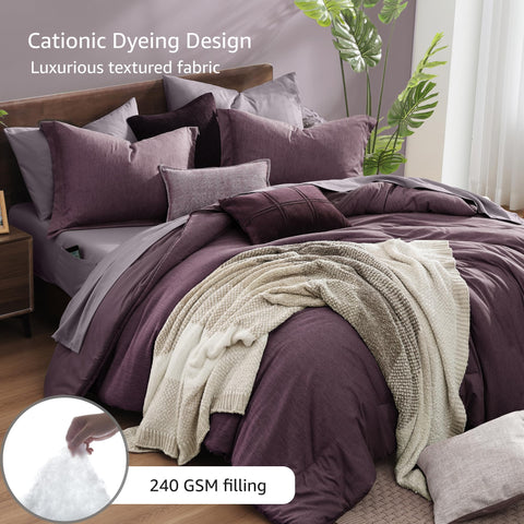 Monbix fitted sheet detail shows elastic corners for snug mattress fit