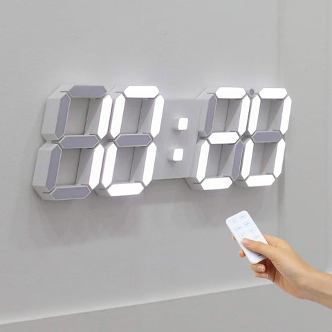 mooas front digital display showing large readable time and easy viewing
