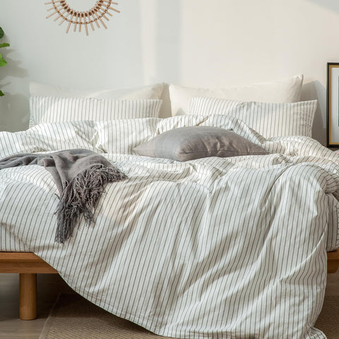 MooMee detail of hidden zip and interior ties keeps duvet secure