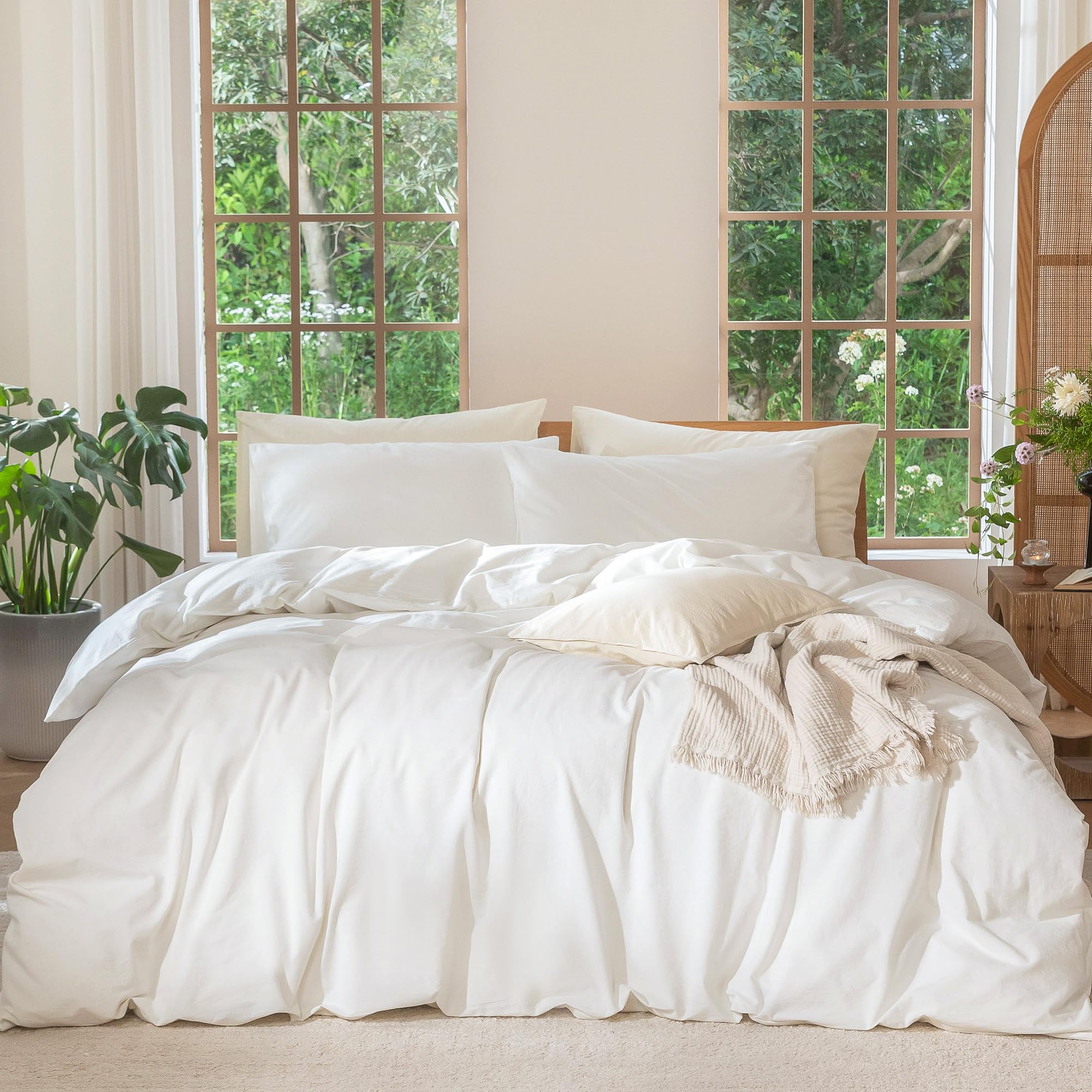 MooMee duvet cover front view showing clean lines and relaxed look