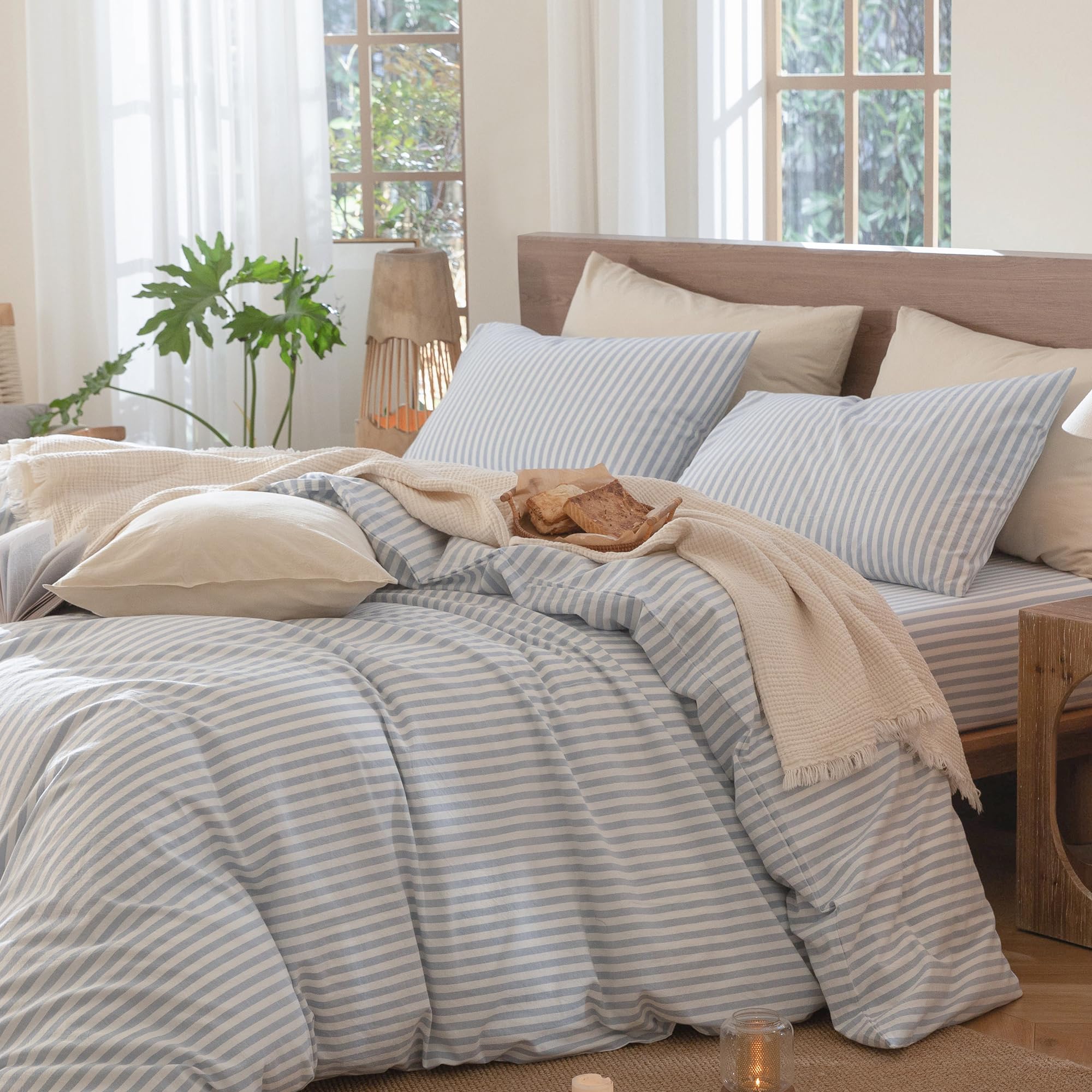 MooMee hidden zip and corner ties detail keeping duvet insert secure