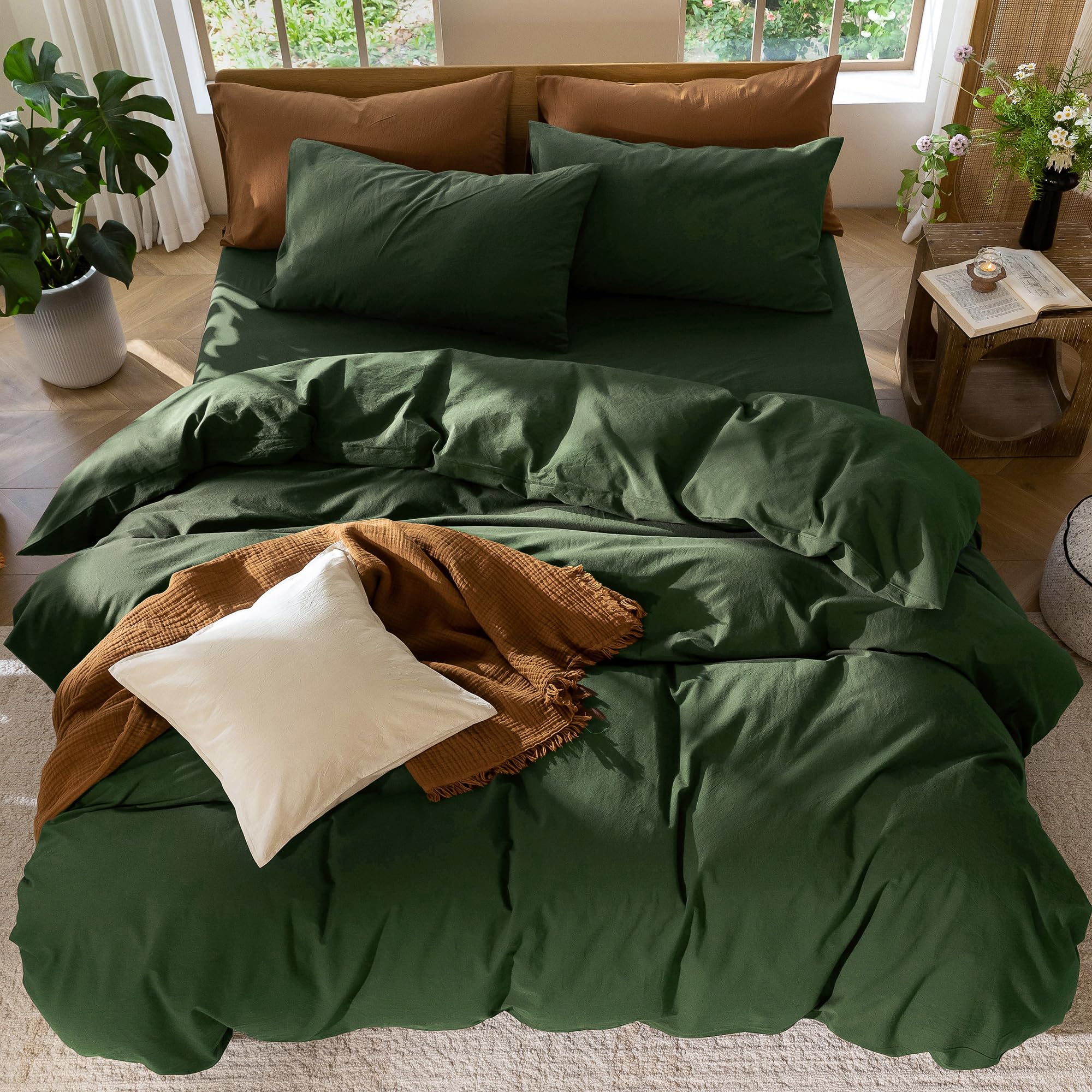 MooMee pillowcase envelope closure showing tidy look and pillow protection benefit