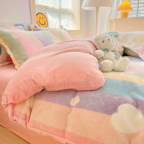 MorroMorn twin bed with duvet showing scale and fit benefit: sized for twin and Twin XL