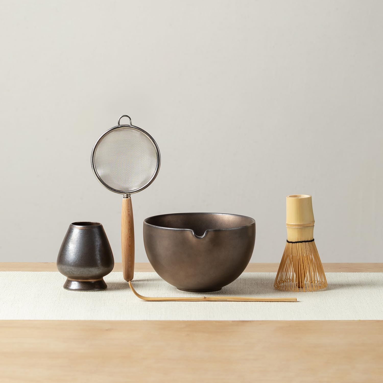 Mossen matcha set front packaging showing complete kit and elegant Black Gold finish