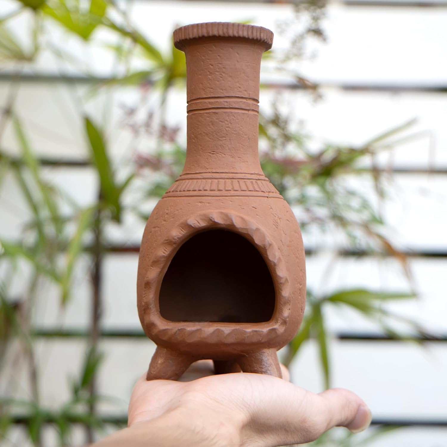 MOUGIGI top opening and inner dish visible to hold palo santo and collect ash neatly