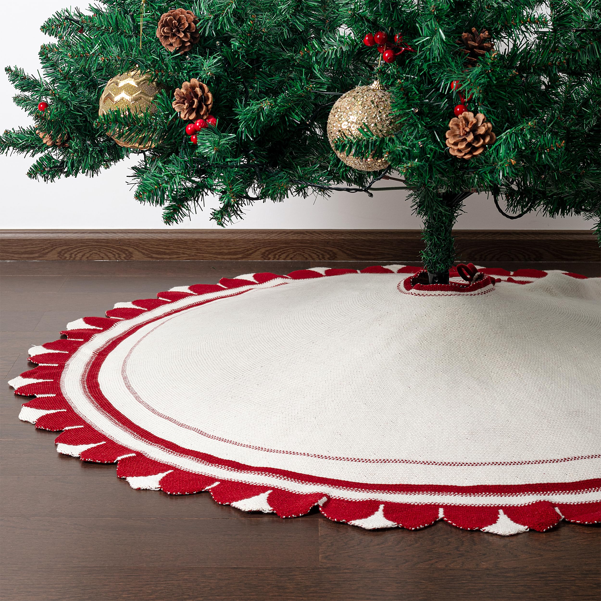 Mr. Pen with ornaments style shot complements décor with subtle backdrop