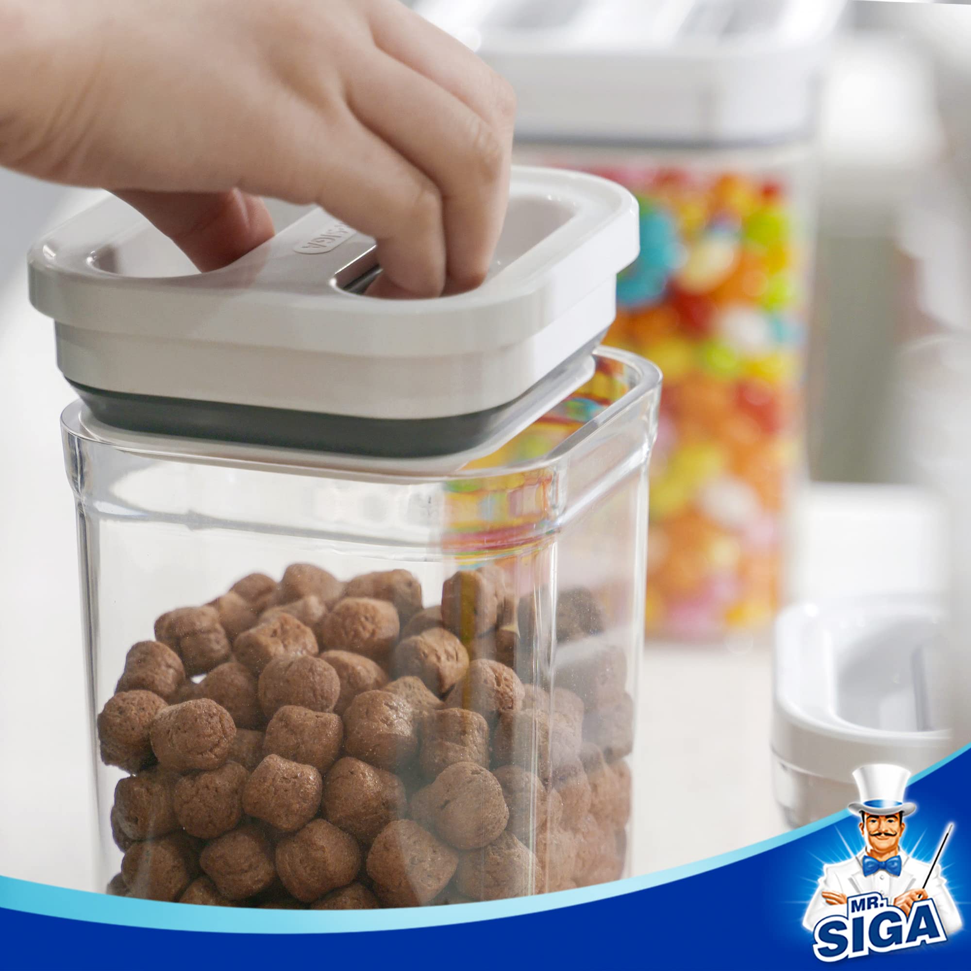 MR.SIGA stacked containers side by side saving shelf space and improving organization