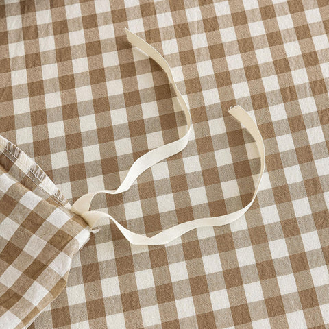 Mucalis queen duvet on bed showing full-size fit and scale for room planning