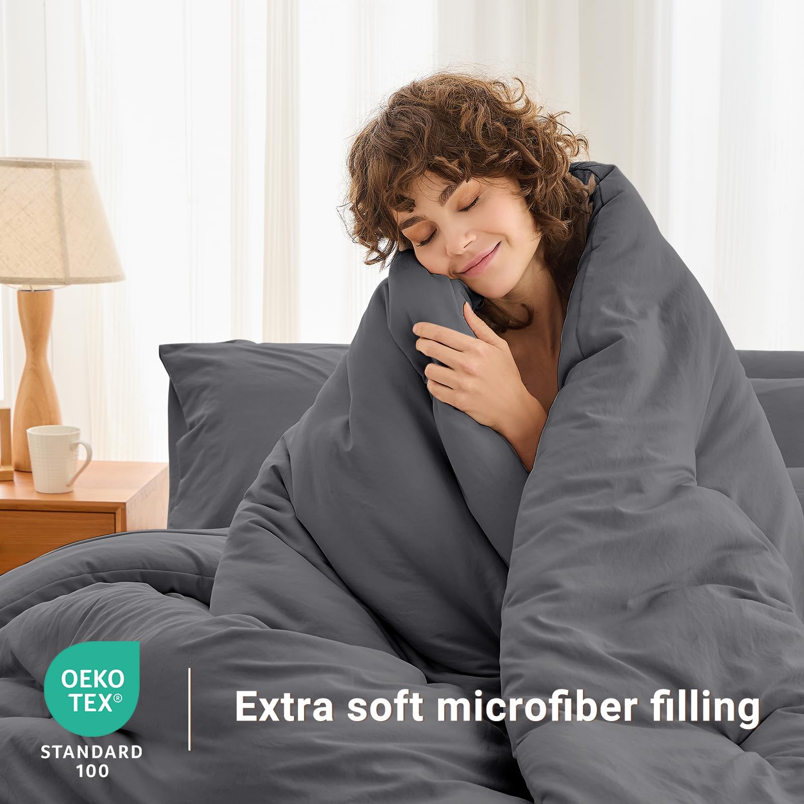 MUXHOMO comforter loft detail highlighting down-alternative fill for lightweight warmth