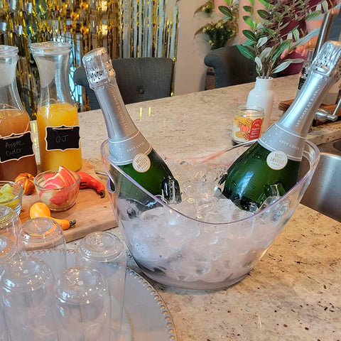 mwellewm tubs on a party table showing attractive presentation benefit