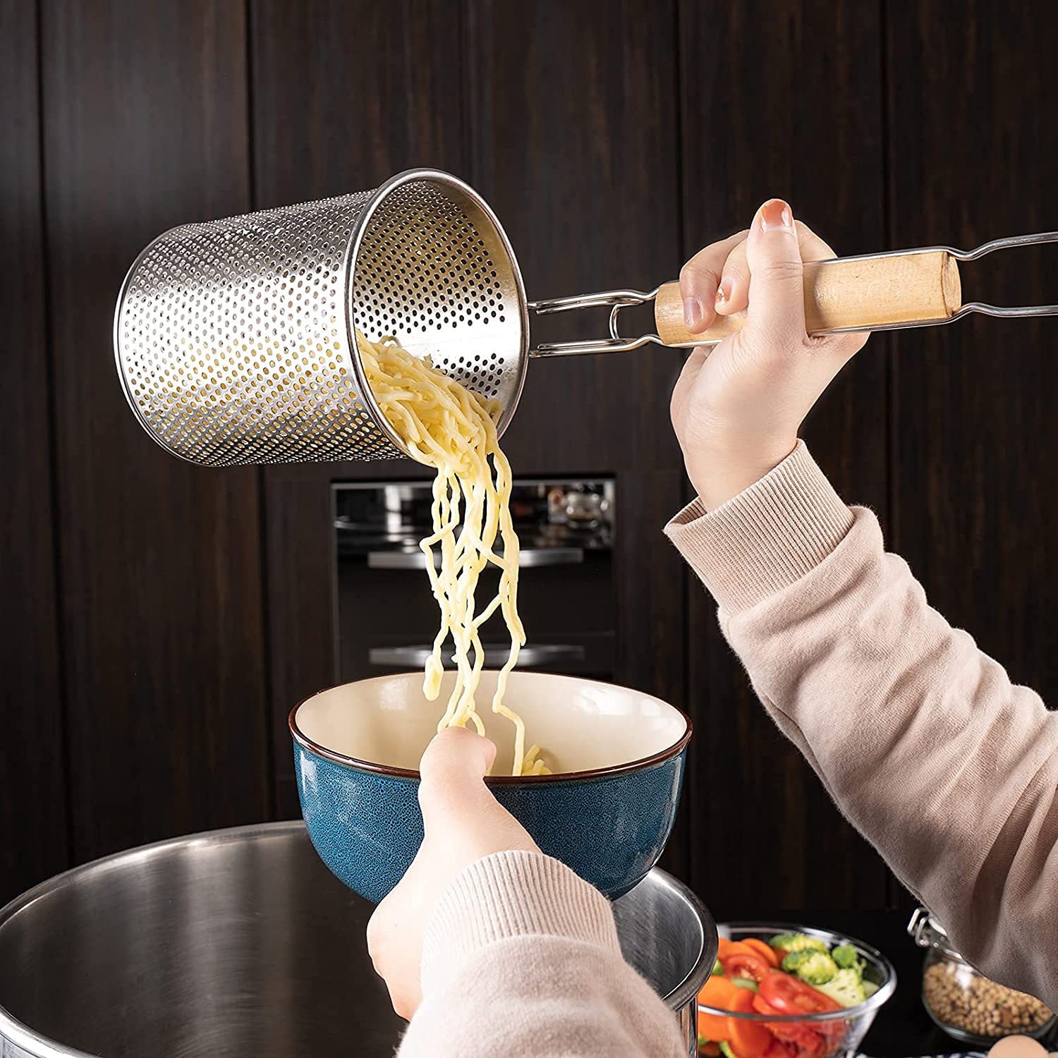 MyLifeUNIT wooden handle and top hook detail for heat insulation and convenient hanging