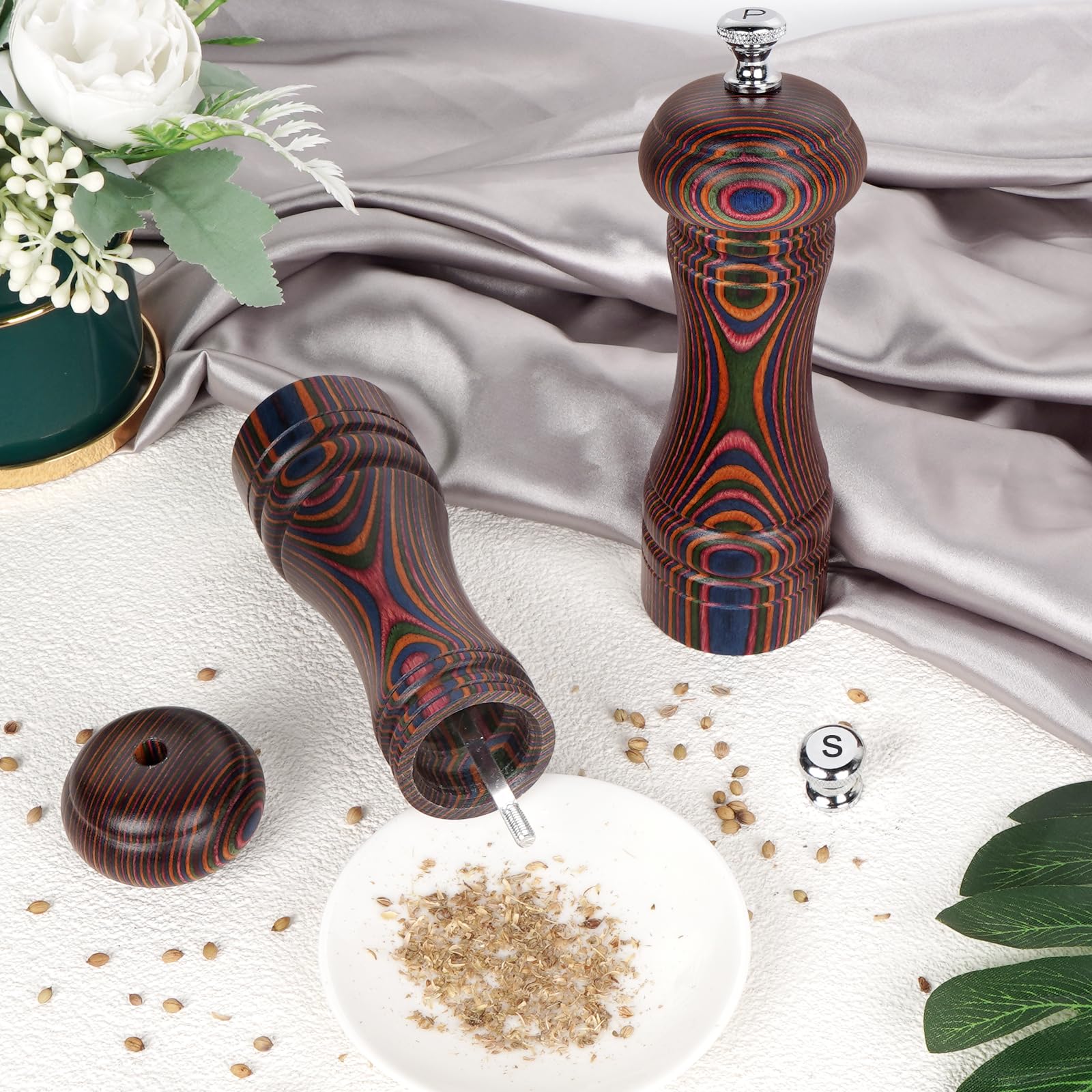 MYRAINBOW top view highlighting the adjustable grind mechanism for precise salt and pepper control
