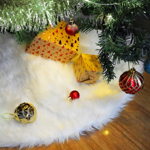 Nackiy tree skirt front view showing plush snow-like finish and elegant base coverage