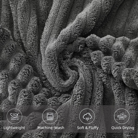 NALIVO hanging loop on towel demonstrating easy storage and quick-dry benefit