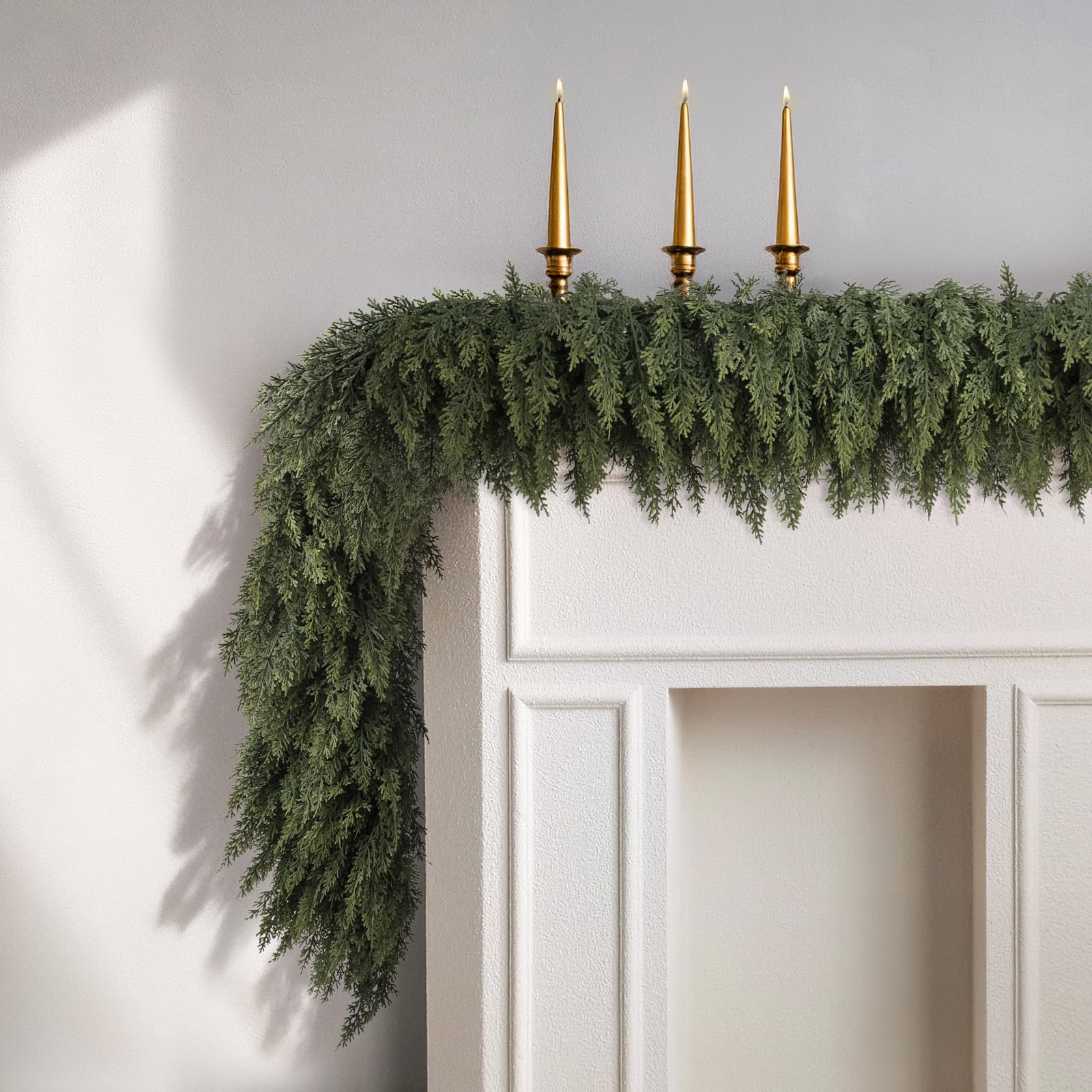 N&T NIETING garland decorated with string lights demonstrating easy customization and glow