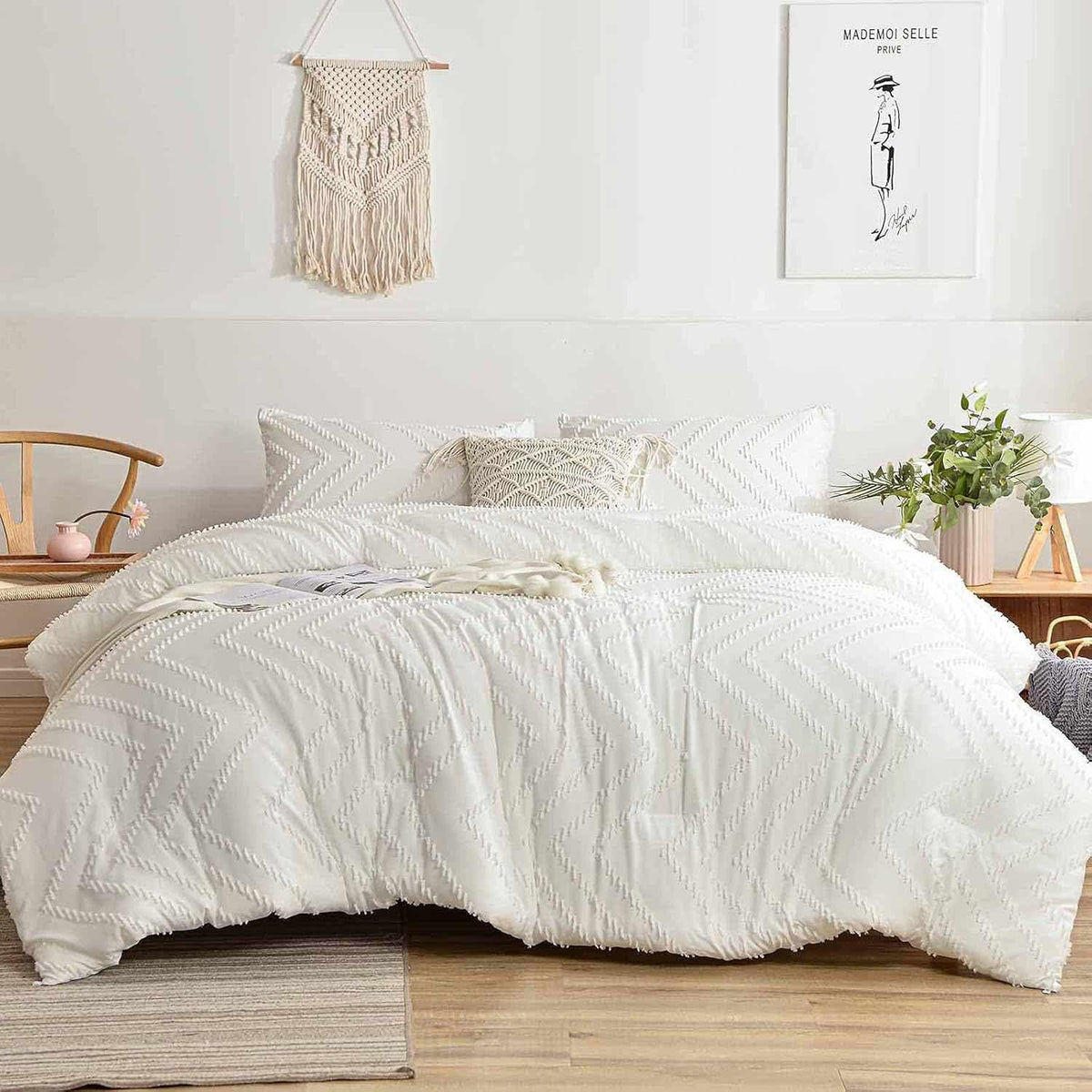 Nanko front view of queen comforter set showing full bed styling and neat finish benefit