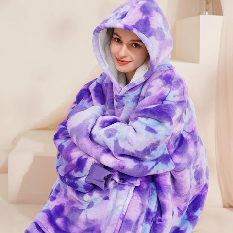 Narecte hood and ribbed cuff detail showing heat-sealing comfort