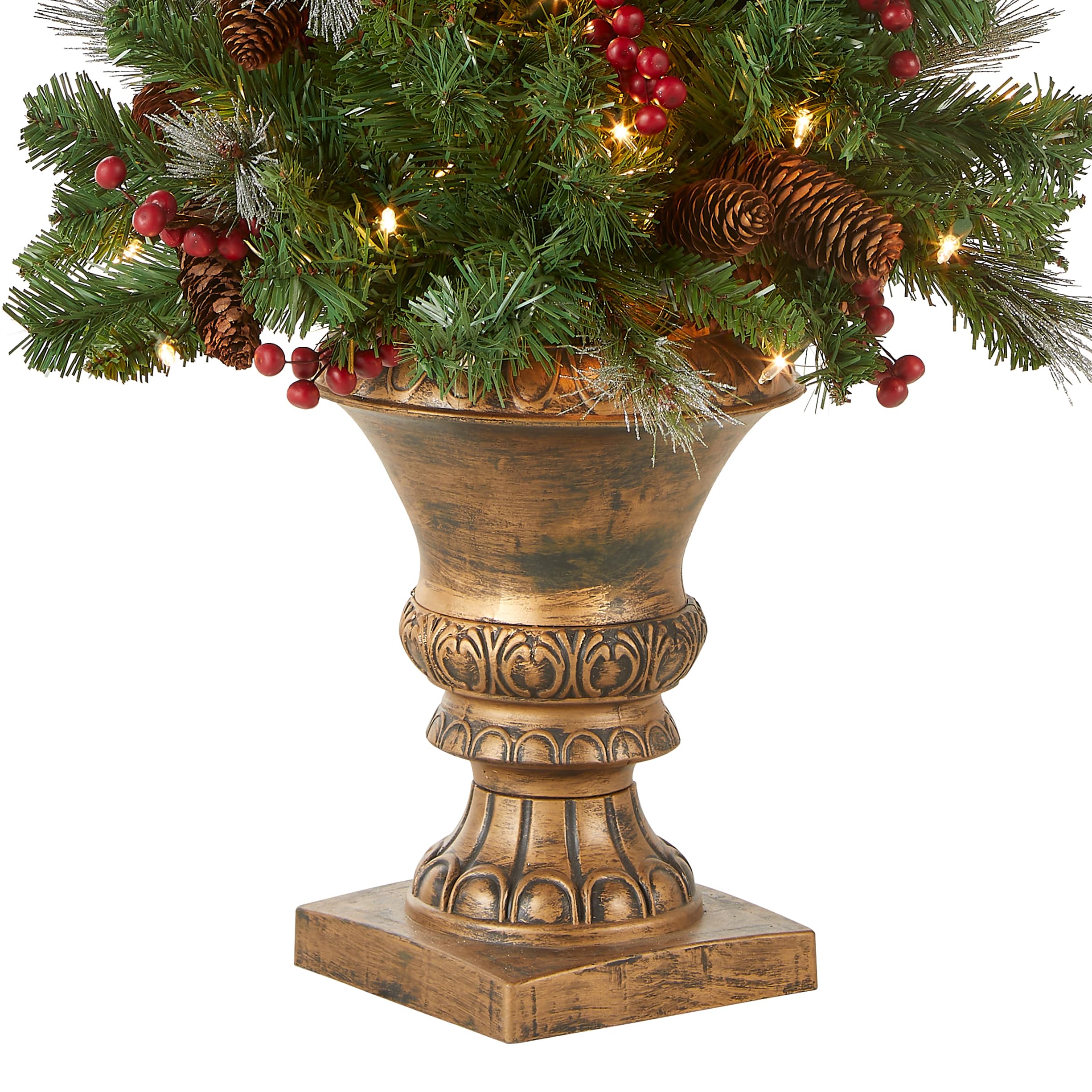 National Tree Company pre-lit lights detail showing 100 white bulbs and even illumination benefit