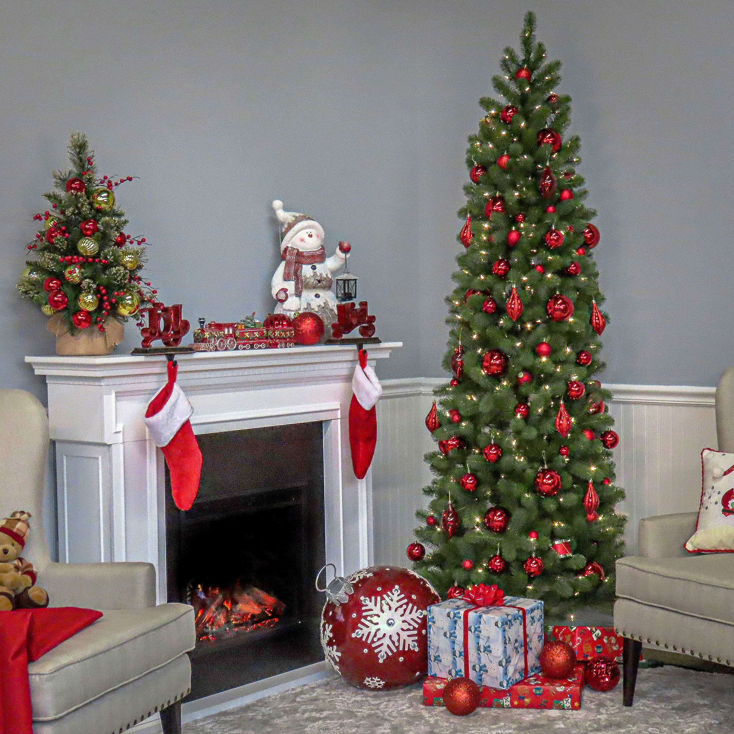 National Tree Company sturdy metal base showing stable support for ornaments and safety