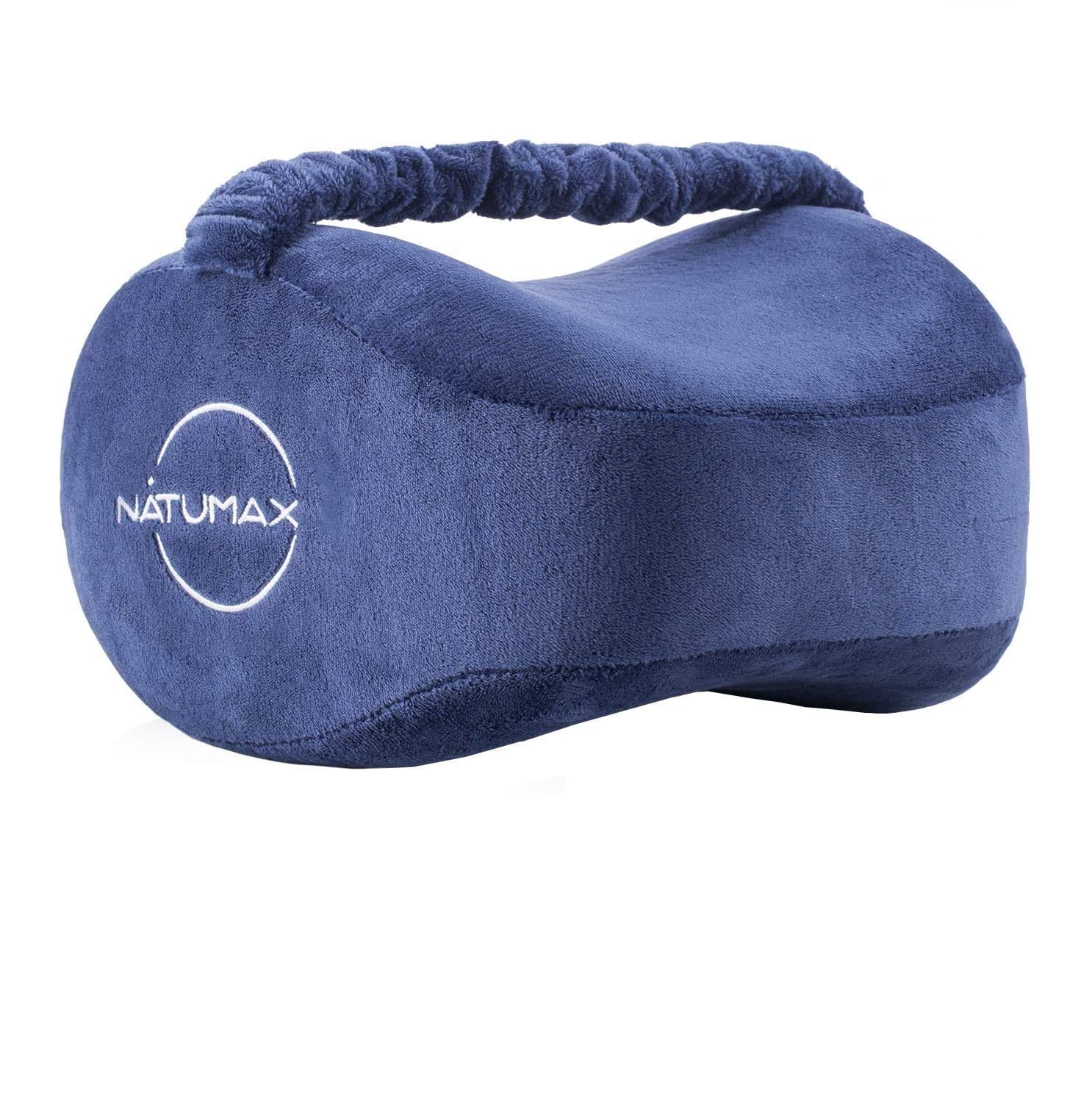 NATUMAX front view of knee pillow showing ergonomic shape and immediate comfort