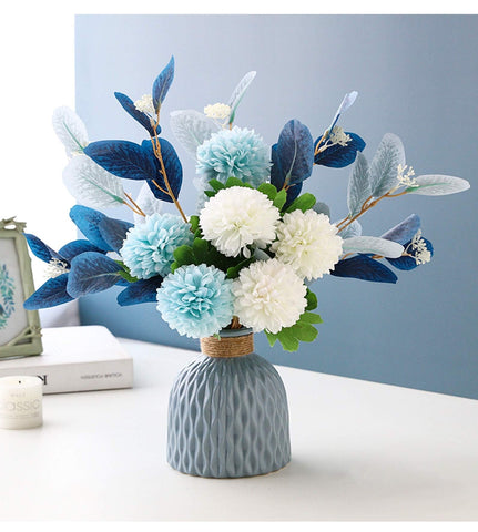 NAWEIDA arranged on dining table showing elegant party centerpiece
