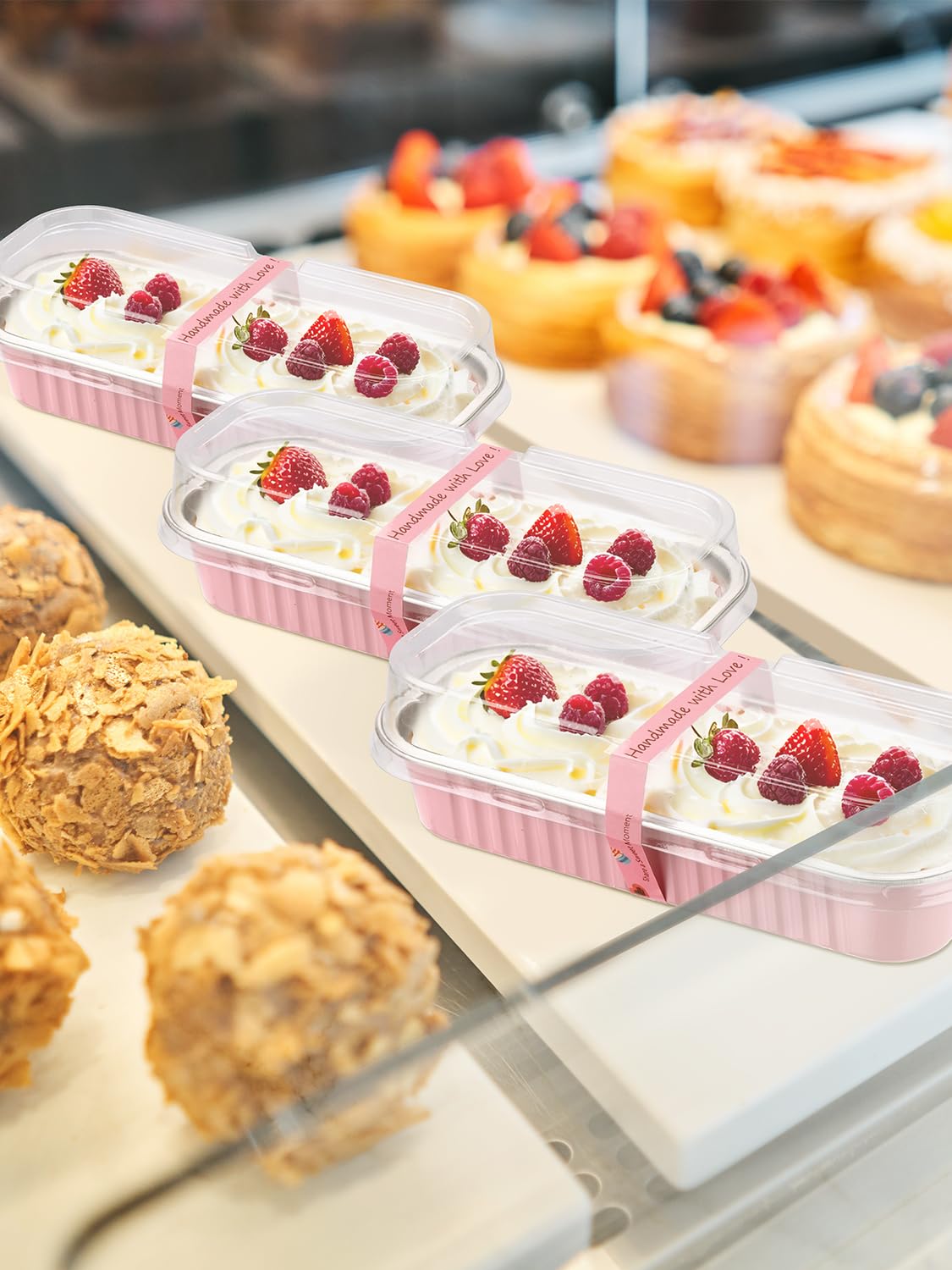 NEEBAKE baked mini loaves in pans illustrating consistent baking results