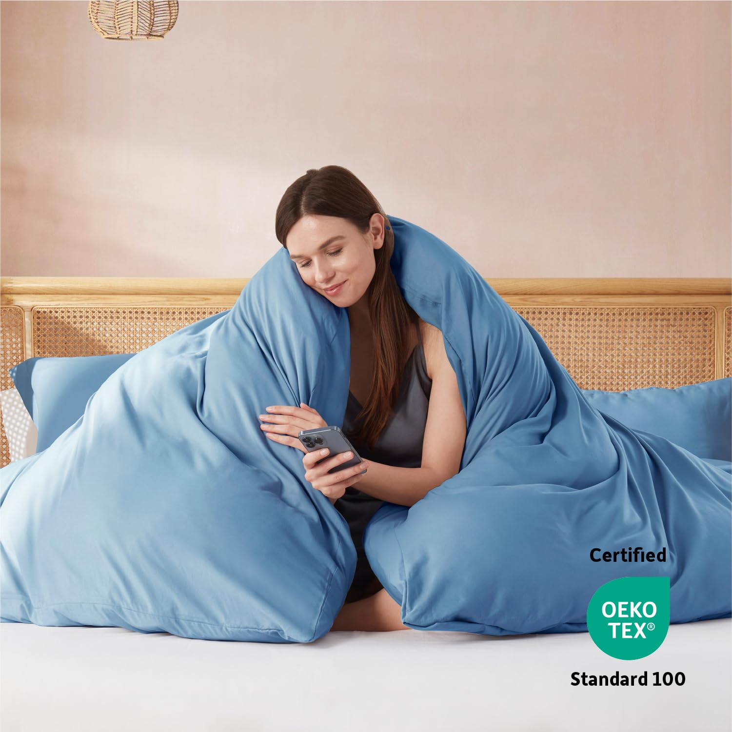 Nestl clear button closure detail providing a smooth, secure duvet appearance
