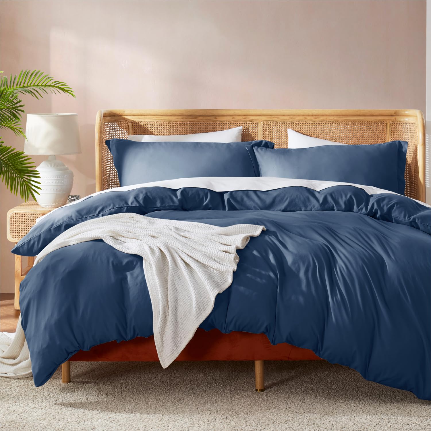 Nestl navy blue front packaging showing set contents and size