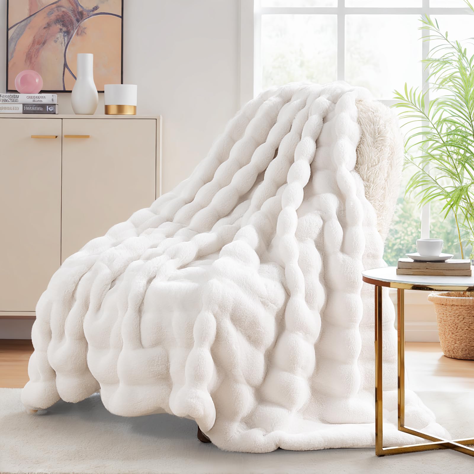 NEXHOME PRO front view showing plush faux fur and cozy benefit