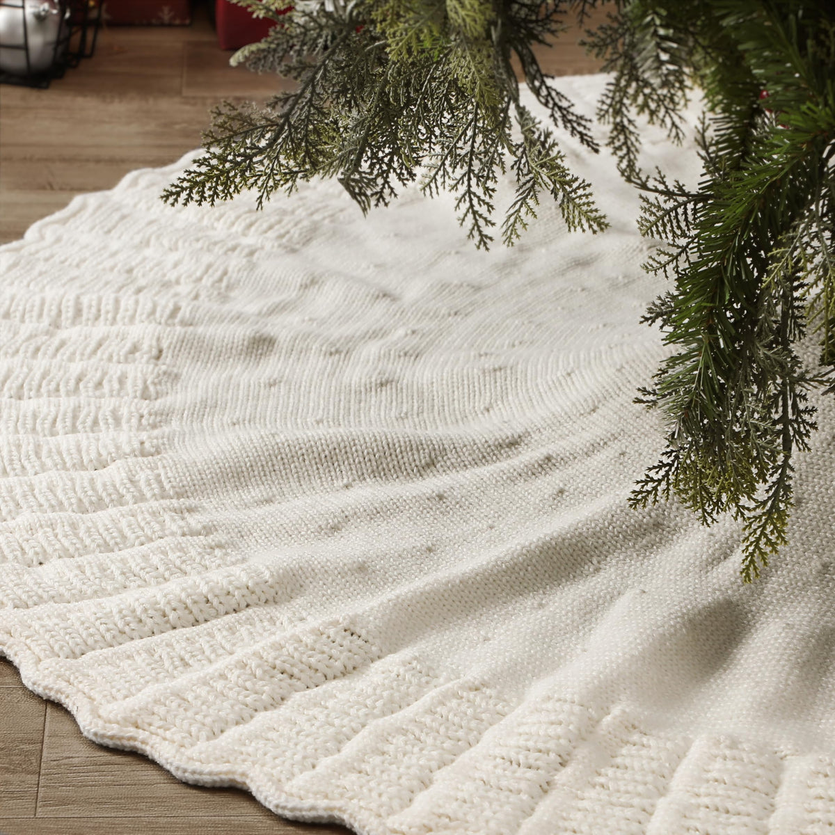 NIBESSER front view of ivory tree skirt showing full round coverage and cozy look