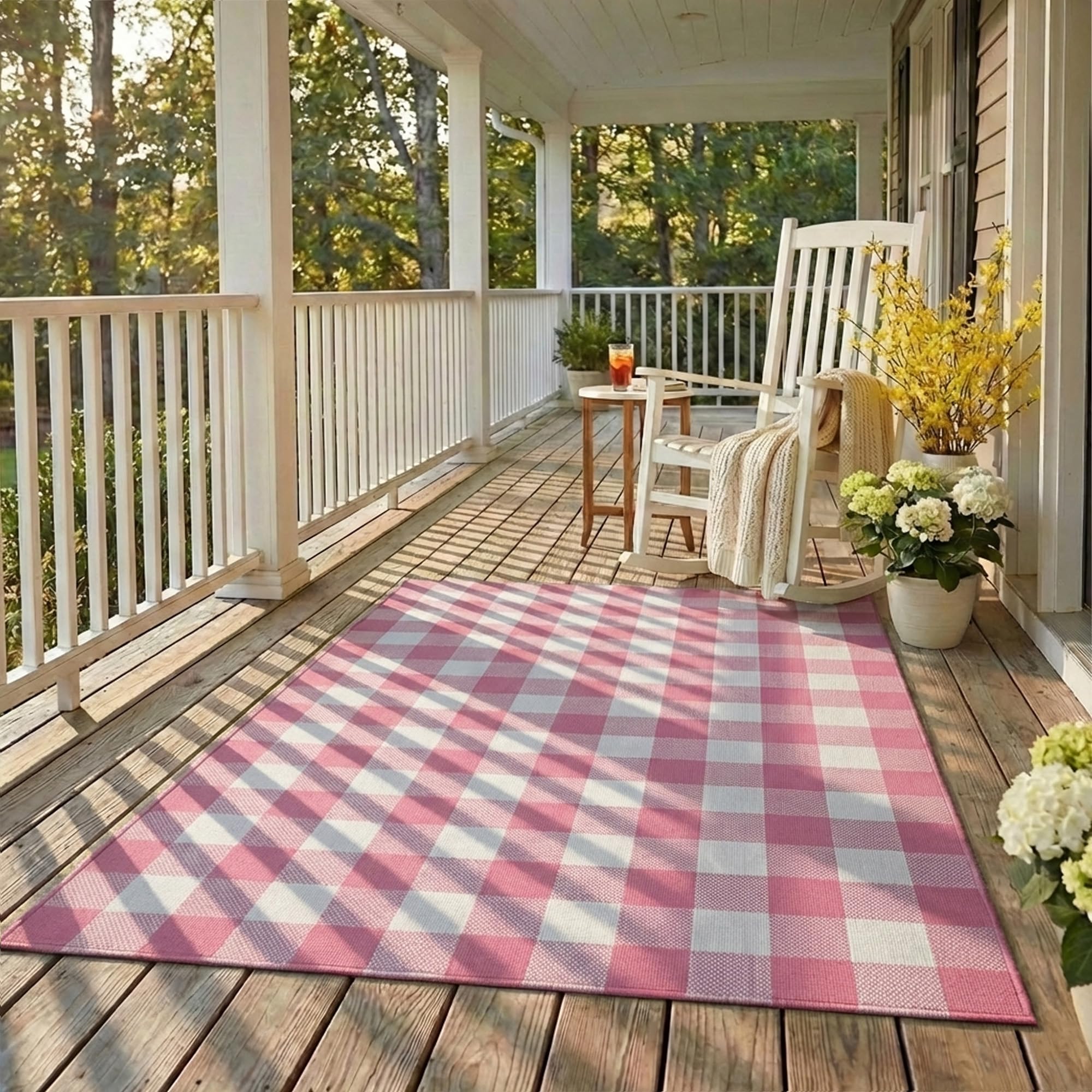 NIIKOOS folded rug ready for machine wash and easy upkeep