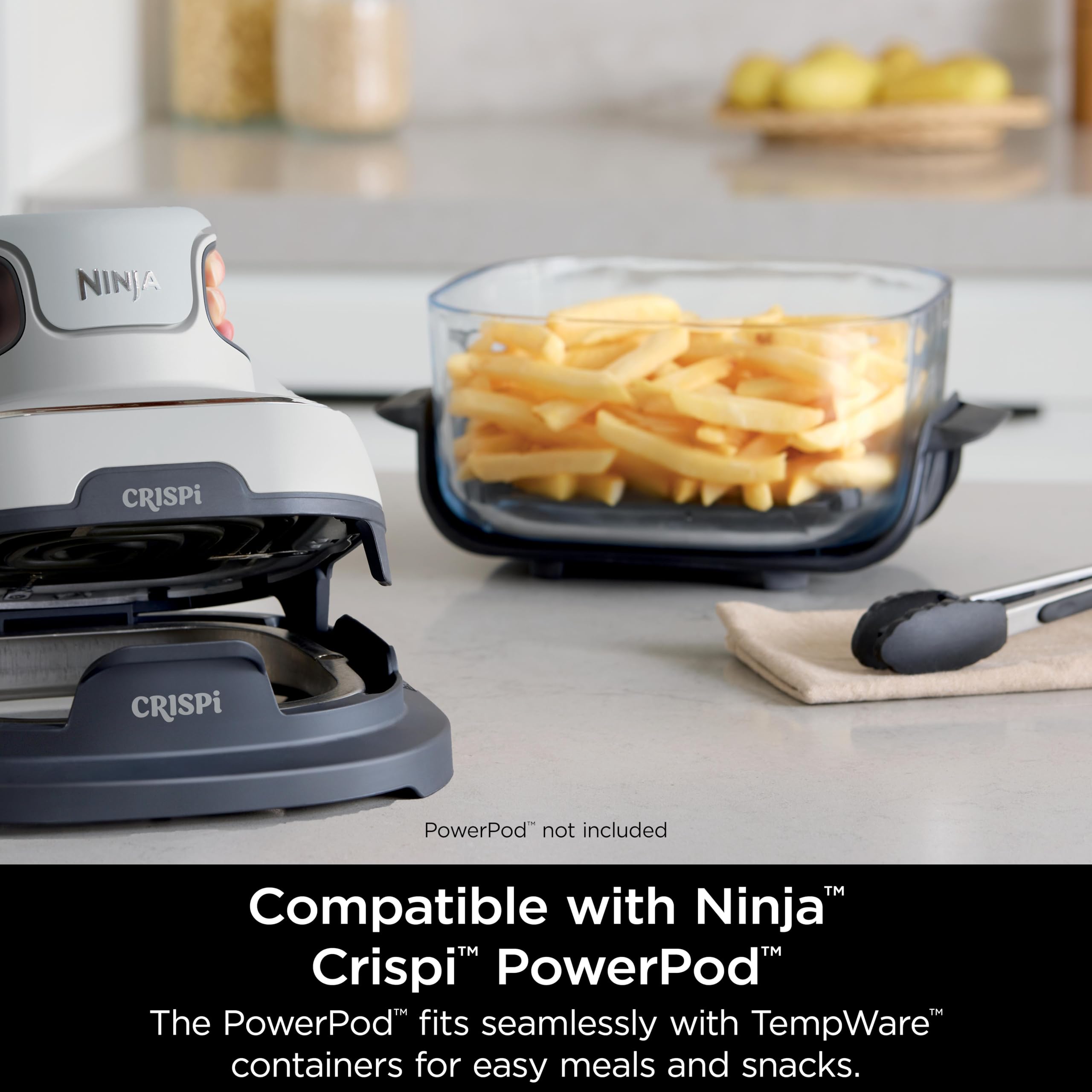 Ninja easy-grip handles side view for safe carrying and serving