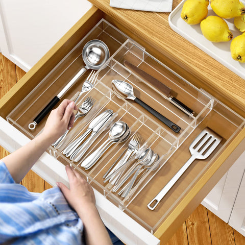 NIUBEE clear tray storing jewelry and watches to prevent tangles and loss