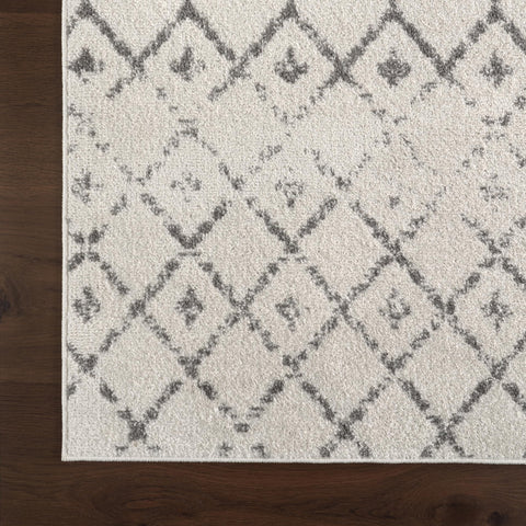 nuLOOM Blythe corner and binding showing durable edge and long-lasting finish
