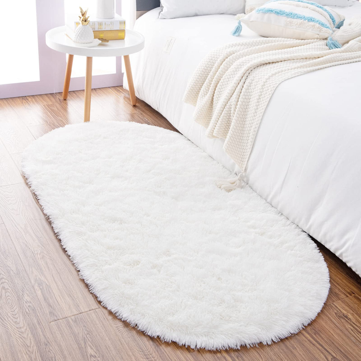 Noahas oval rug front view showing cream plush texture and modern benefit