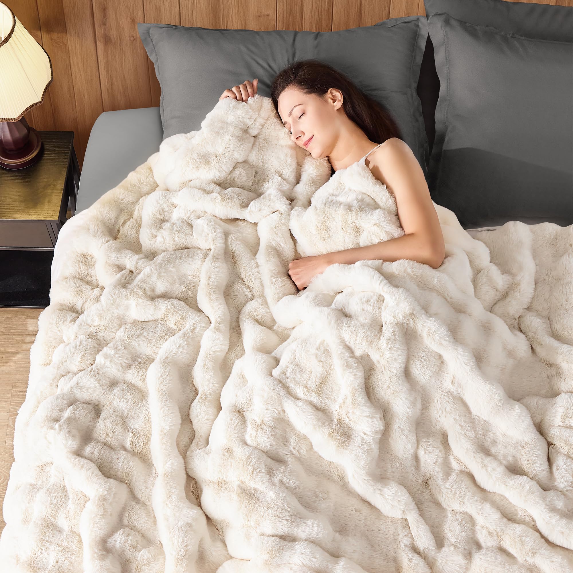 NORD ECO front draped blanket showing plush look and elegant décor benefit