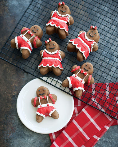 Nordic Ware cakelets being decorated with icing for fun family activity