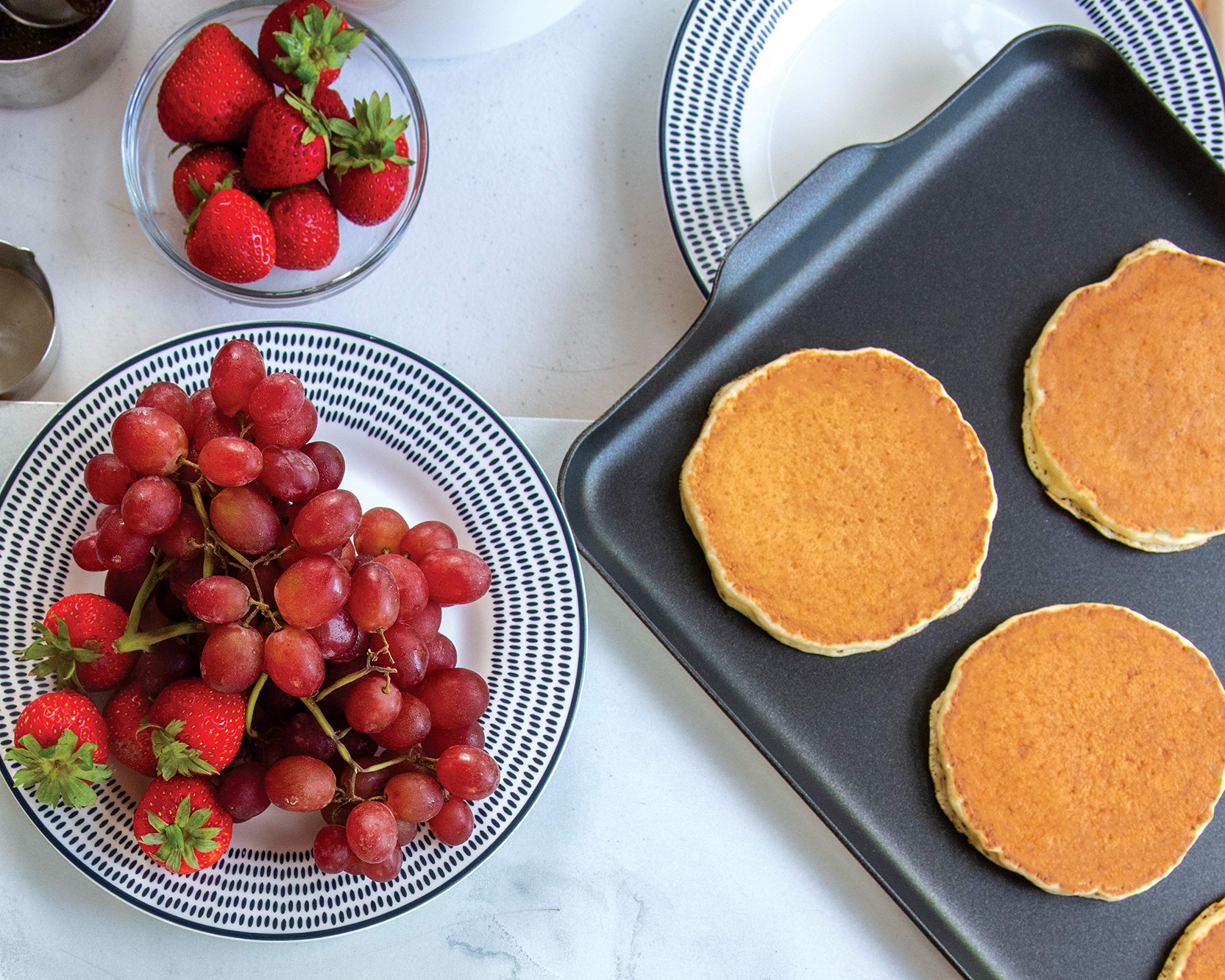 Nordic Ware close-up of ceramic nonstick surface, easy release and fast cleanup benefit
