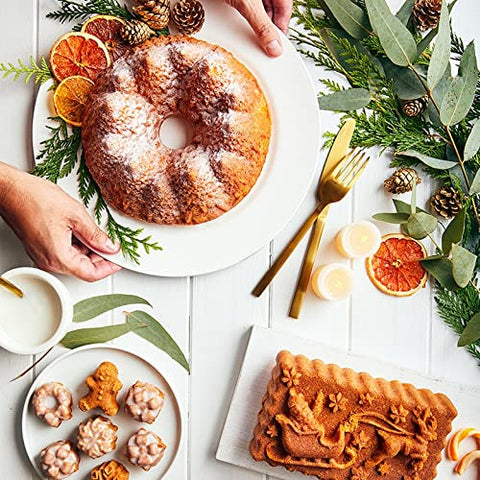 Nordic Ware pan with baked cakelets in cavities illustrating perfect unmolding