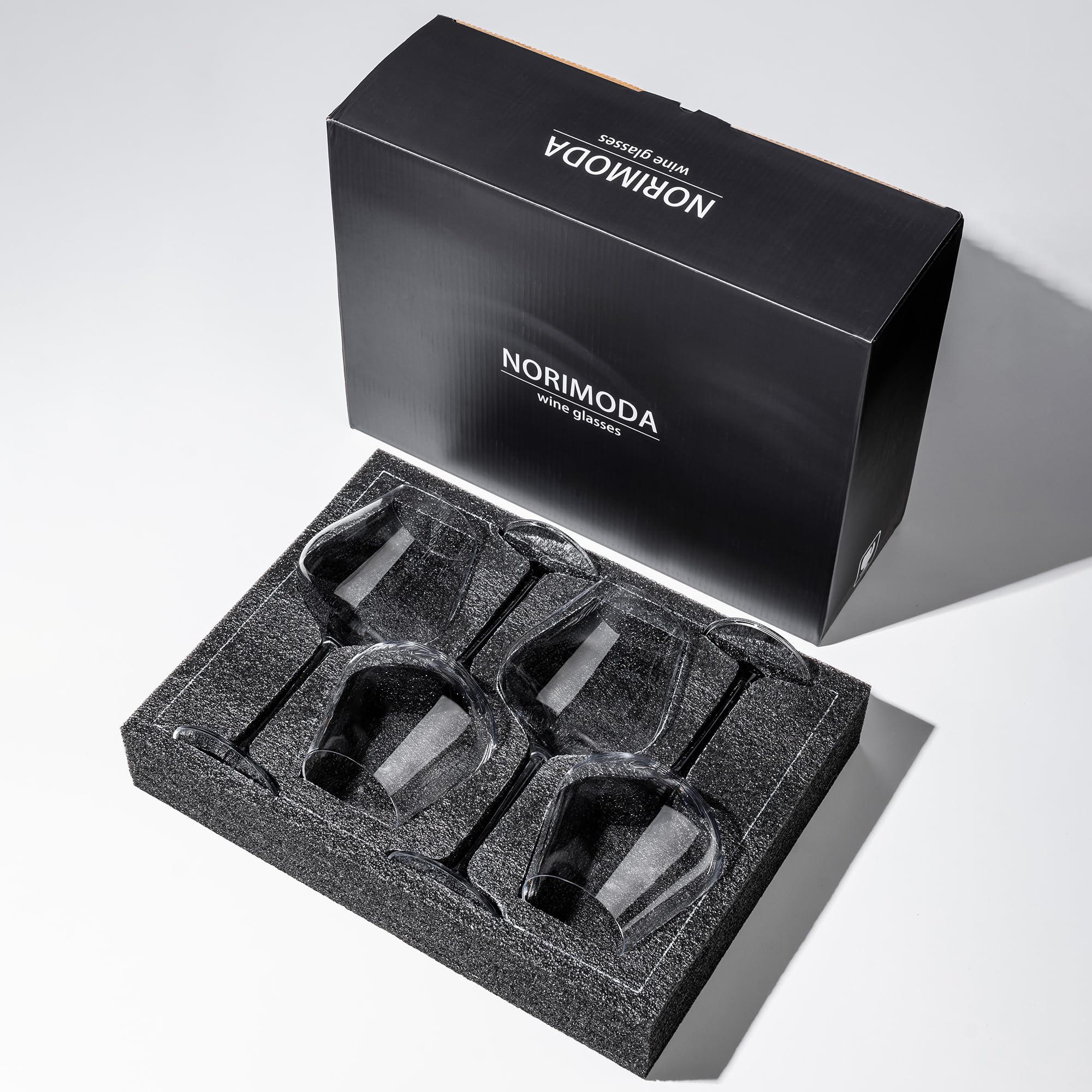 NORIMODA bowl closeup showing wide bowl that enhances wine aroma