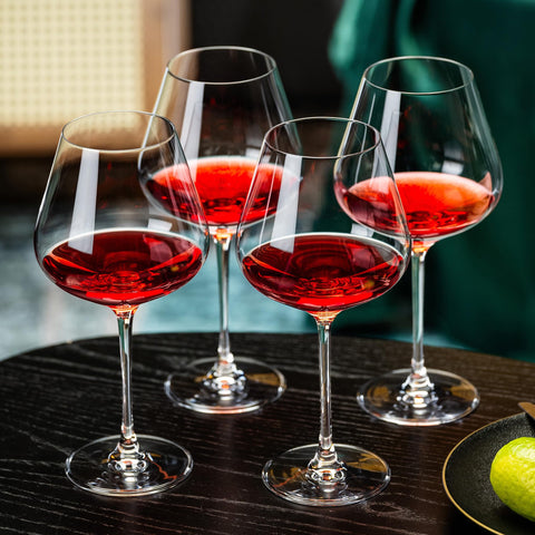 NORIMODA wine pour in use demonstrating aeration and presentation