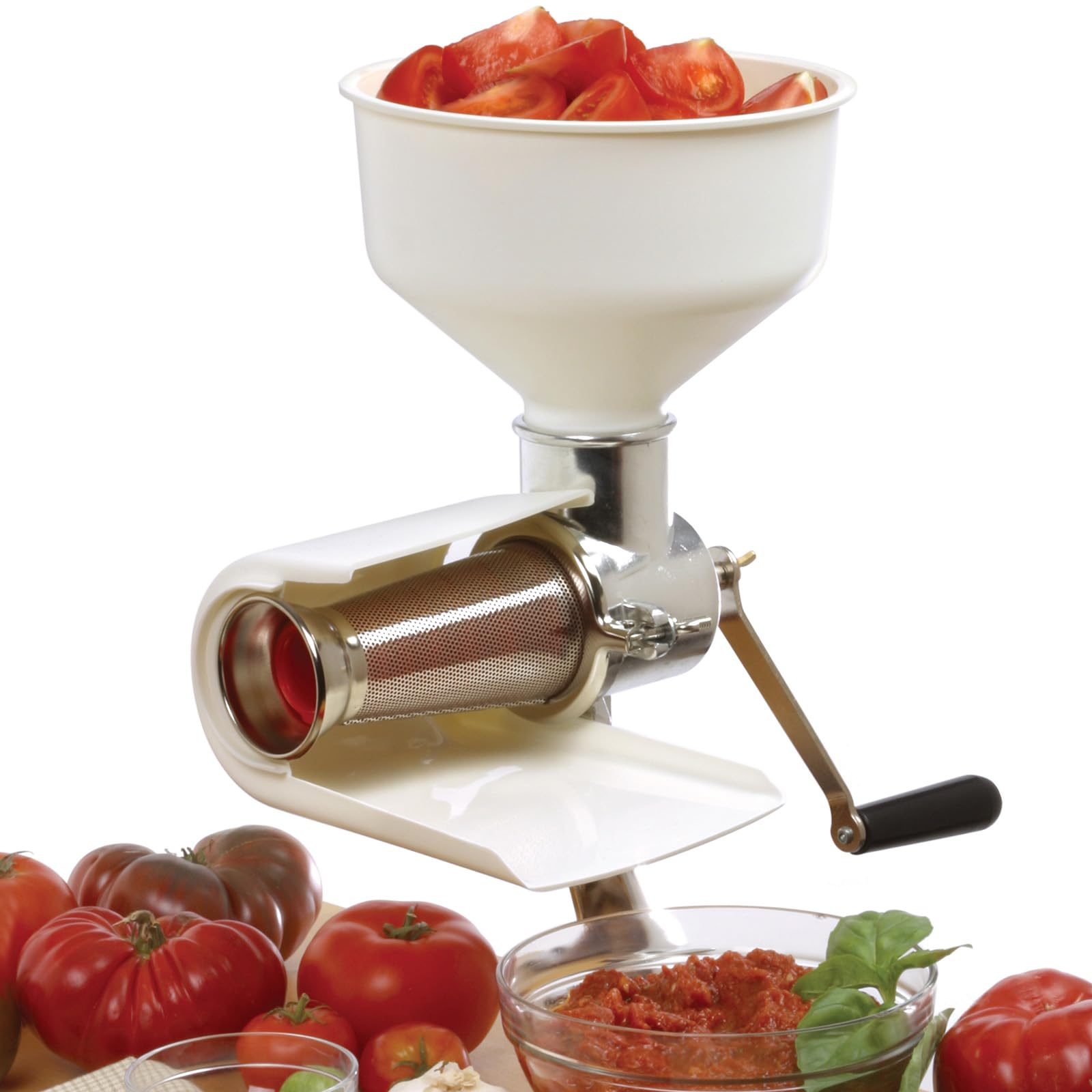 Norpro size comparison beside measuring cup showing 3-quart capacity