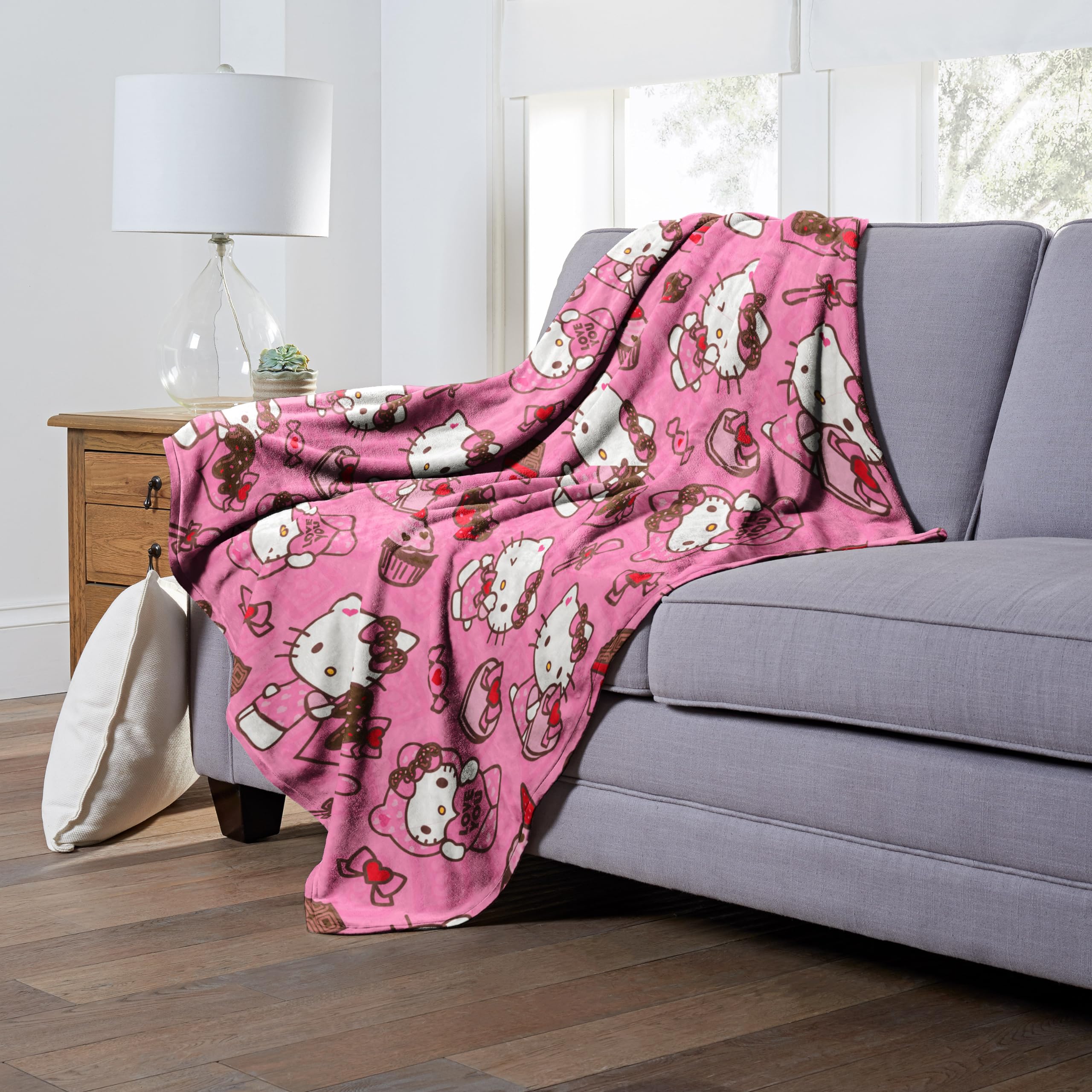 Northwest Hello Kitty edge binding detail highlighting stitched trim and durable finish