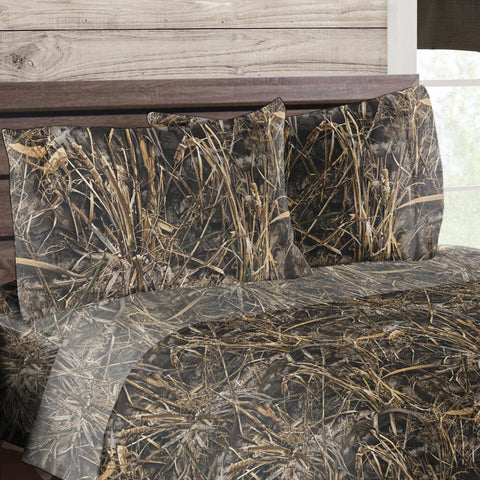 Northwest Realtree fitted sheet elastic detail demonstrating secure fit on mattress up to 12 inches