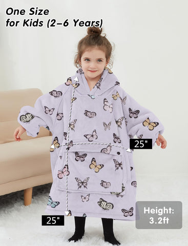NOUKOW child in hoodie at picnic showing hood protection and outdoor comfort benefit