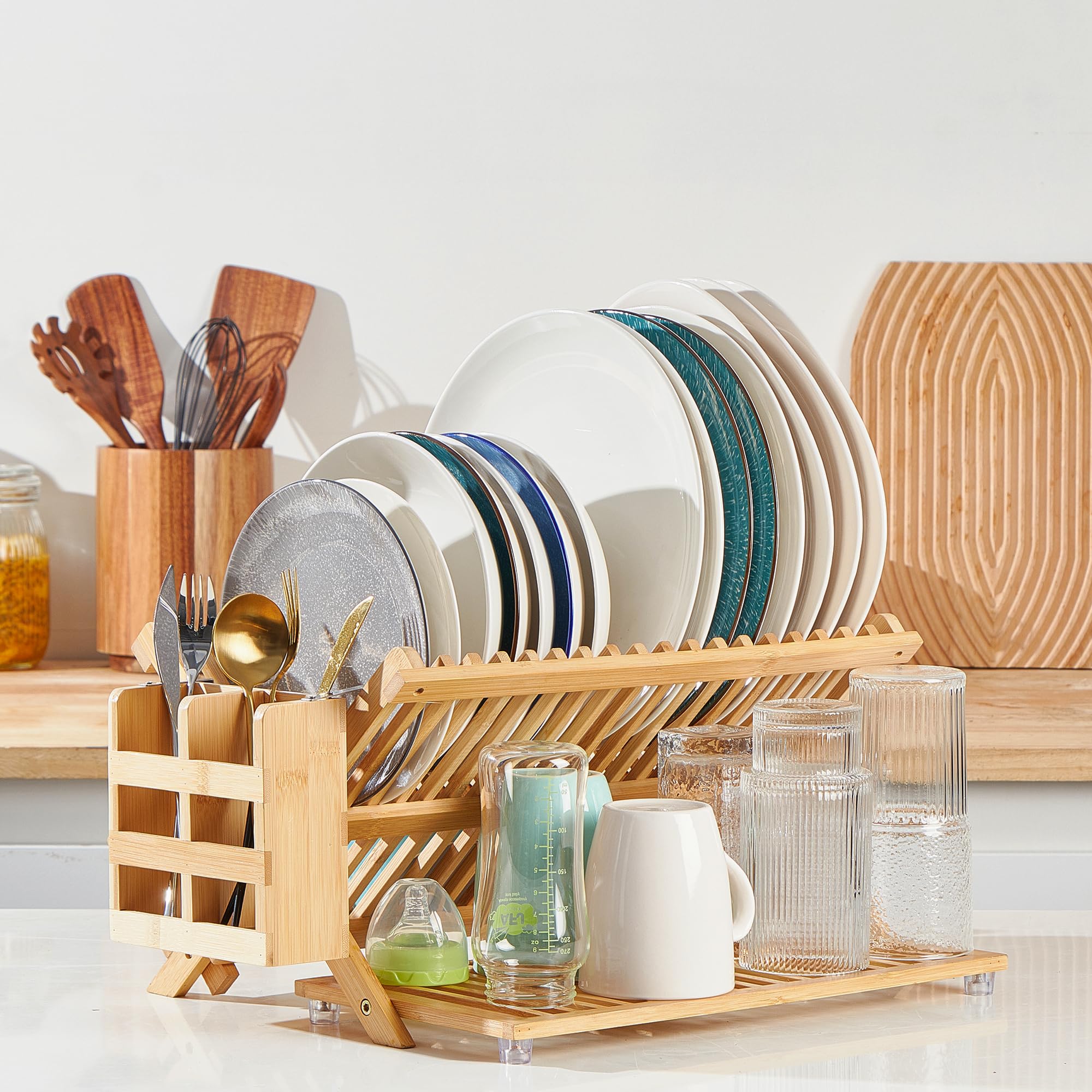 NOVAYEAH folded flat rack illustrating compact storage advantage