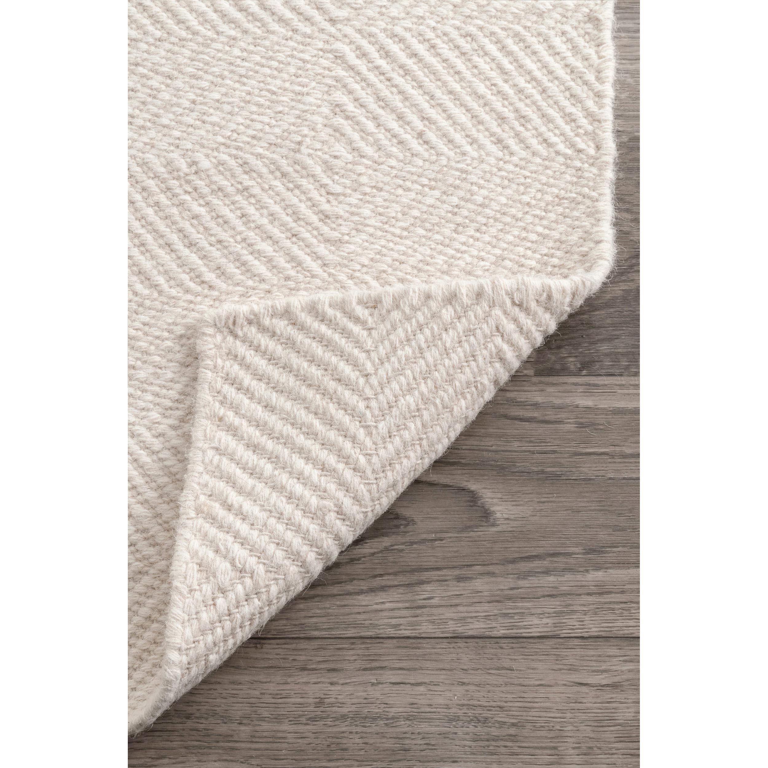 nuLOOM edge seam and finish close-up showing durable construction and neat trim
