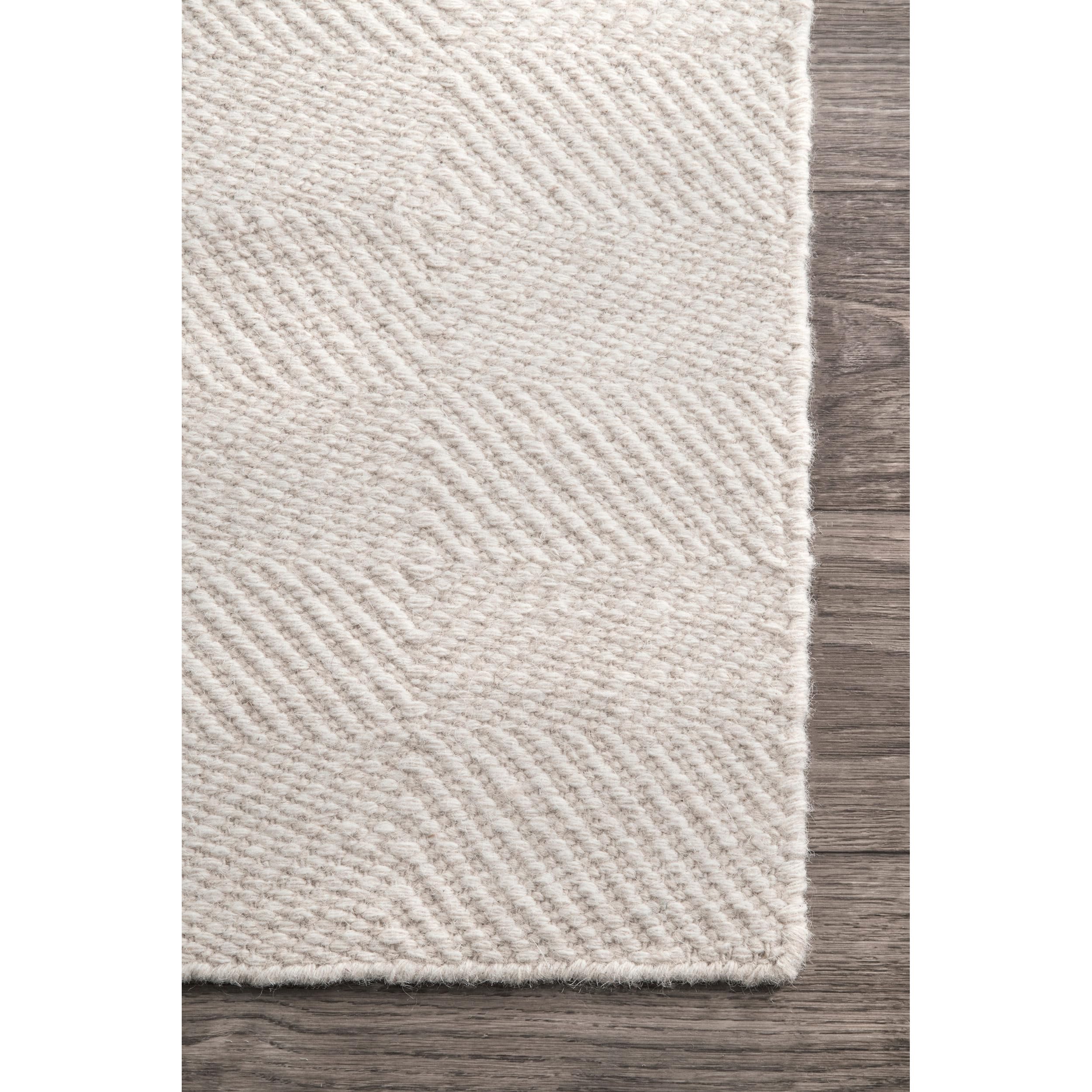 nuLOOM child and dog on rug demonstrating pet and kid-friendly durability